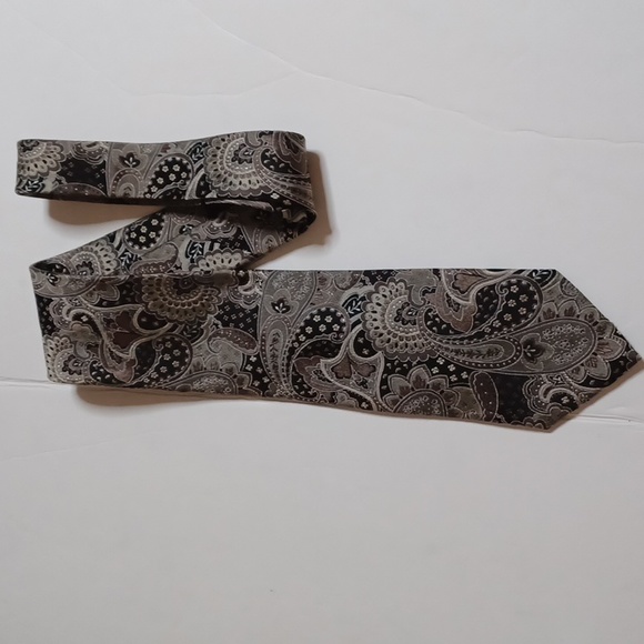 GEOFFREY BEENE MEN'S 100% SILK. - Picture 1 of 9